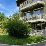 Hotel морска база даскалов # Daskalov Seaside Saints Constantine and Helena